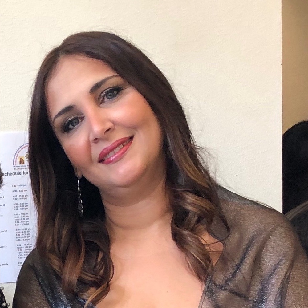 Meet your Posher, Manal